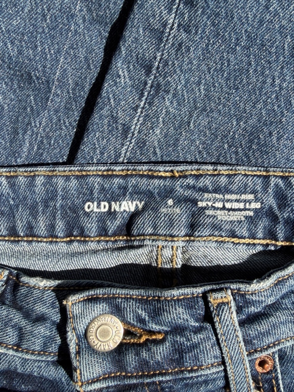 Old Navy Sky-Hi Wide Leg Denim Jeans - Picture 2 of 2